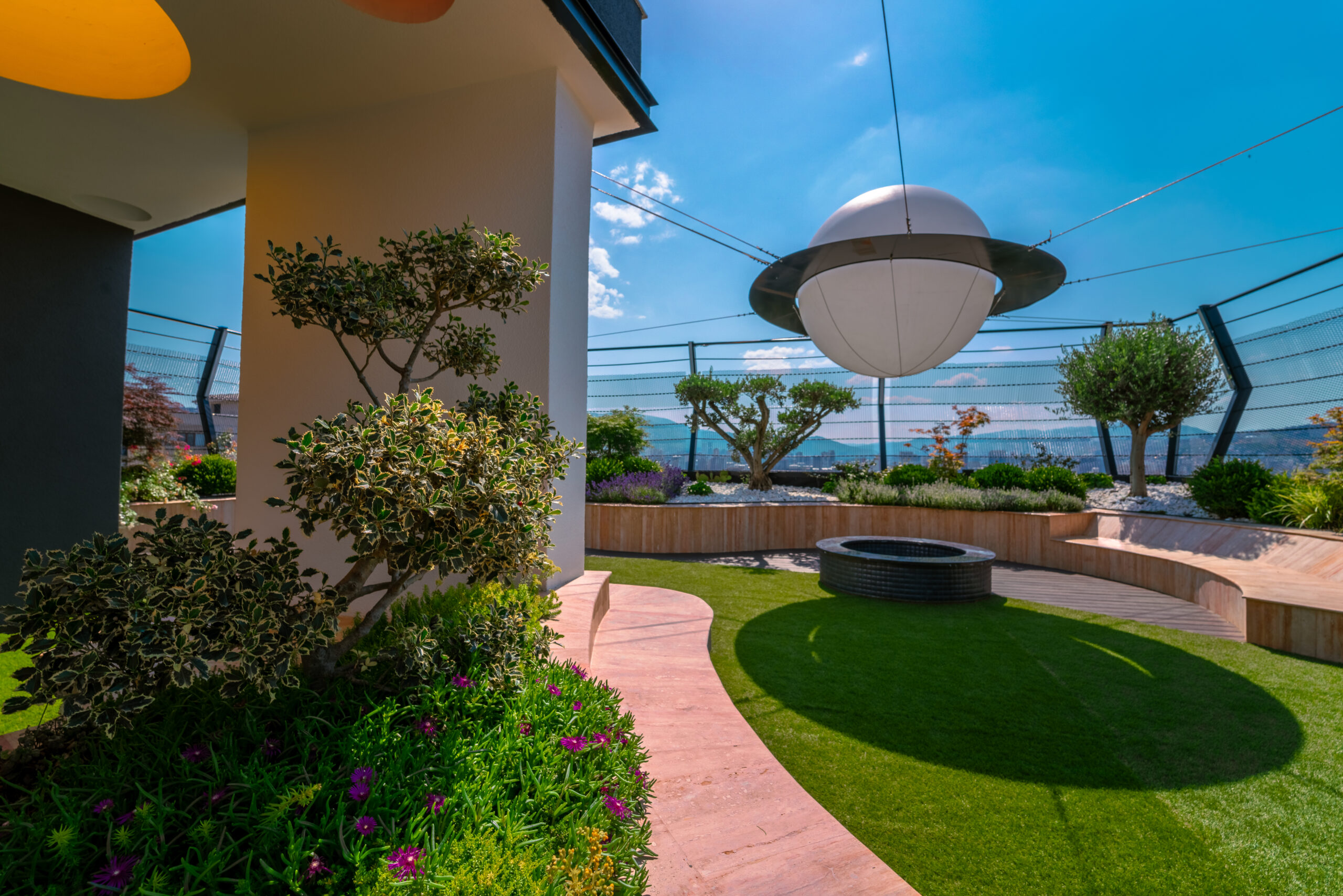 SHA06207-HDR